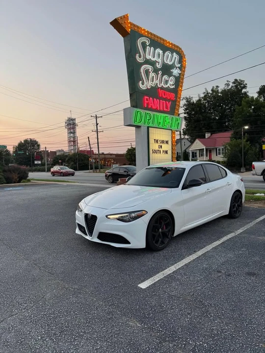 2020 Alfa Romeo Giulia - Image 10 of 12