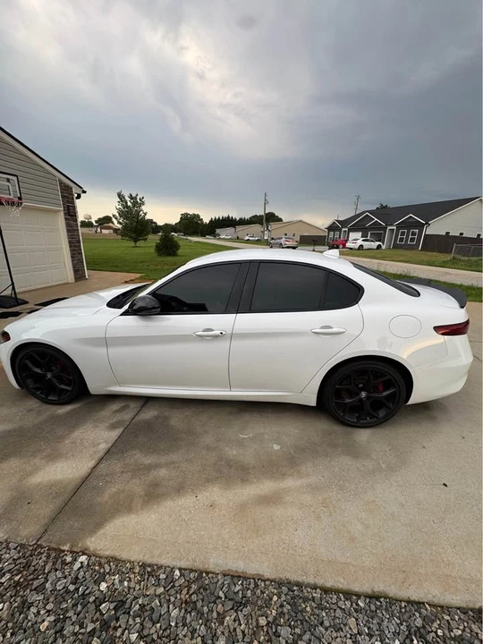 2020 Alfa Romeo Giulia - Image 4 of 12