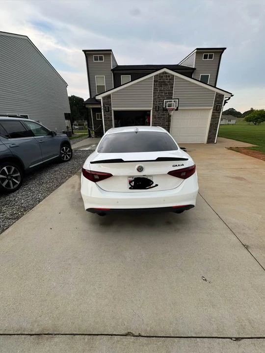 2020 Alfa Romeo Giulia - Image 9 of 12