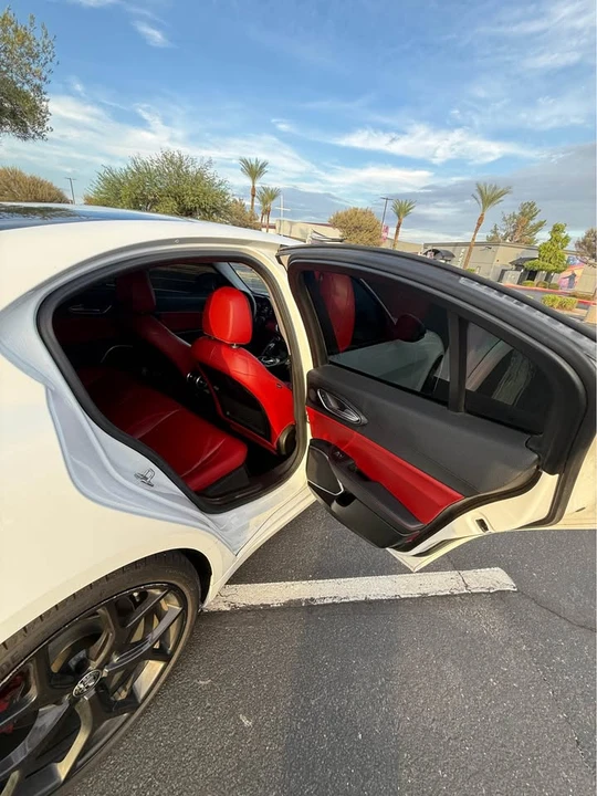 2020 Alfa Romeo Giulia - Image 14 of 19