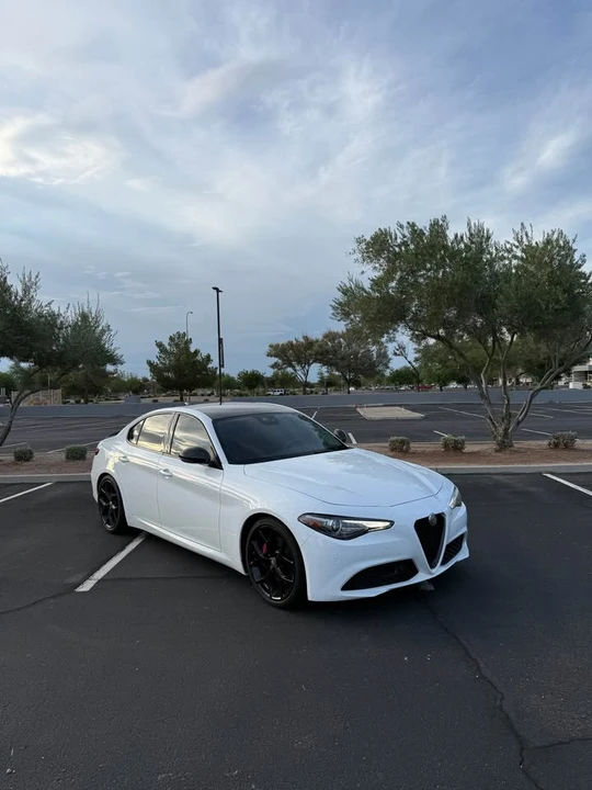 2020 Alfa Romeo Giulia - Image 2 of 19