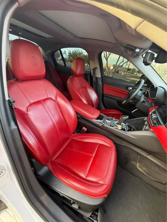 2020 Alfa Romeo Giulia - Image 17 of 19