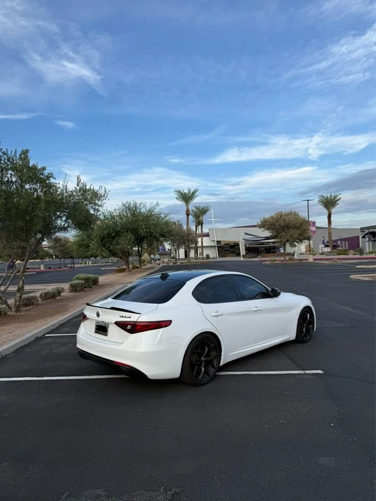 2020 Alfa Romeo Giulia - Image 4 of 19