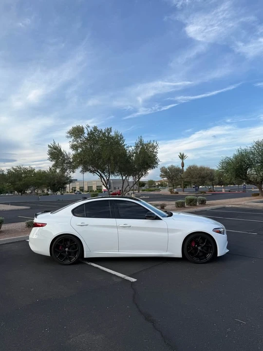2020 Alfa Romeo Giulia - Image 3 of 19