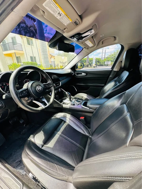2020 Alfa Romeo Giulia - Image 4 of 16
