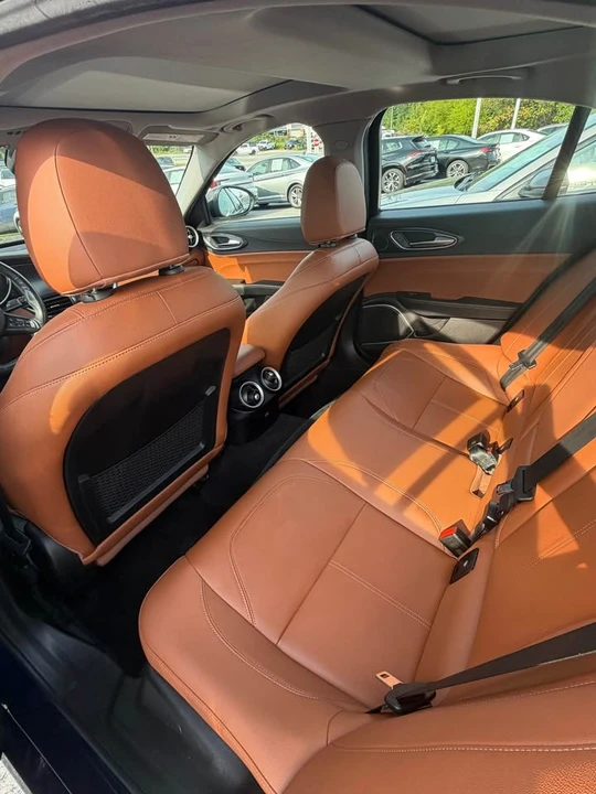 2020 Alfa Romeo Giulia - Image 7 of 9