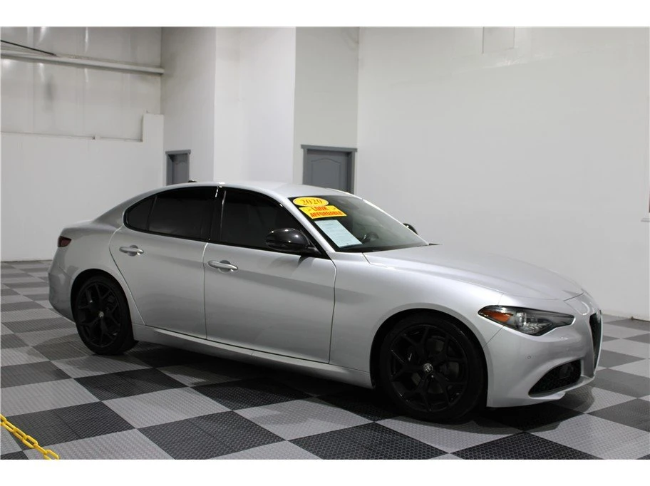 2020 Alfa Romeo Giulia - Image 2 of 20