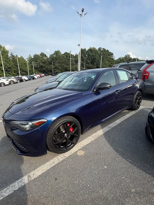 2020 Alfa Romeo Giulia - Image 2 of 9