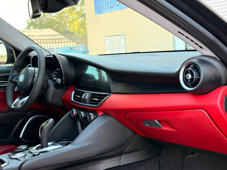 2020 Alfa Romeo Giulia - Image 12 of 20