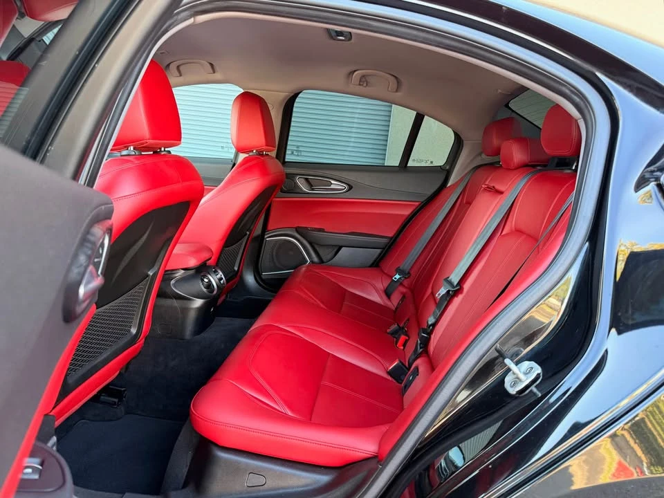 2020 Alfa Romeo Giulia - Image 16 of 20