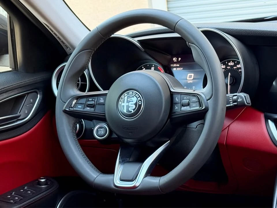2020 Alfa Romeo Giulia - Image 14 of 20