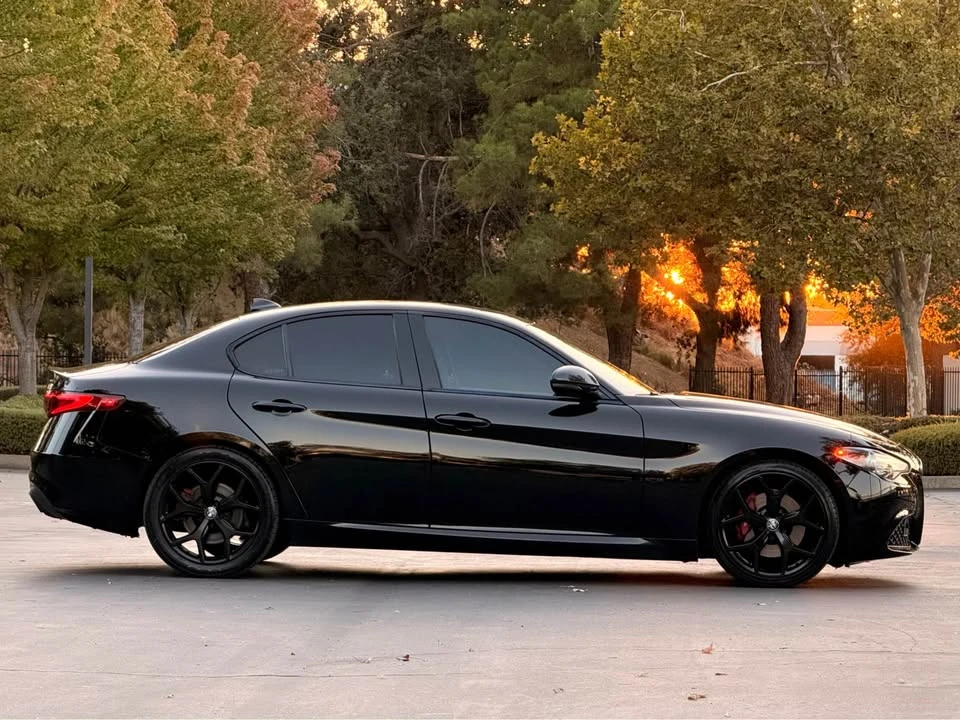 2020 Alfa Romeo Giulia - Image 5 of 20