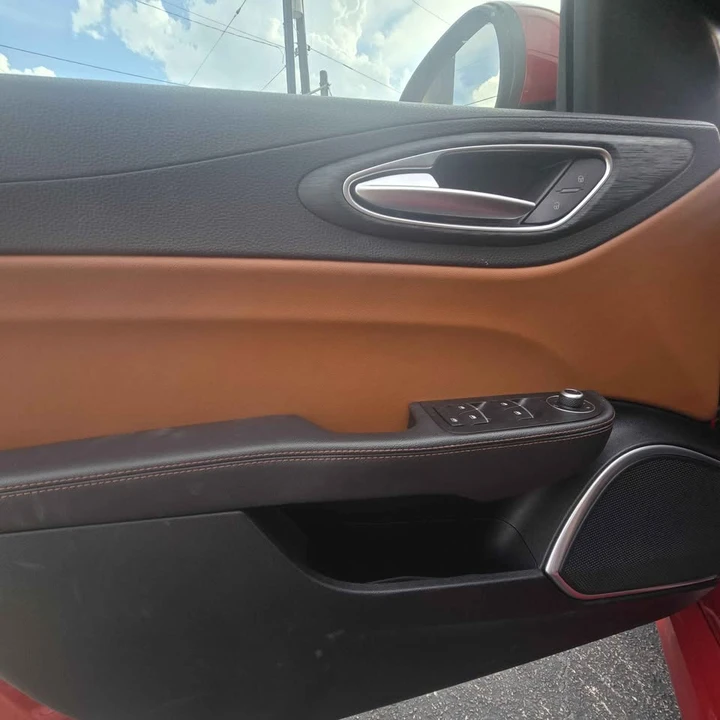 2020 Alfa Romeo Giulia - Image 5 of 6
