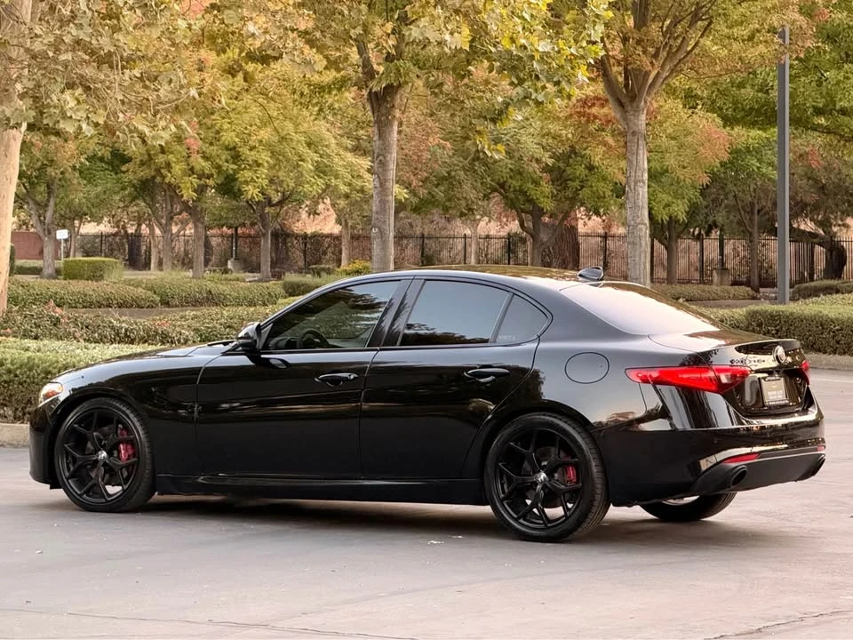 2020 Alfa Romeo Giulia - Image 7 of 20