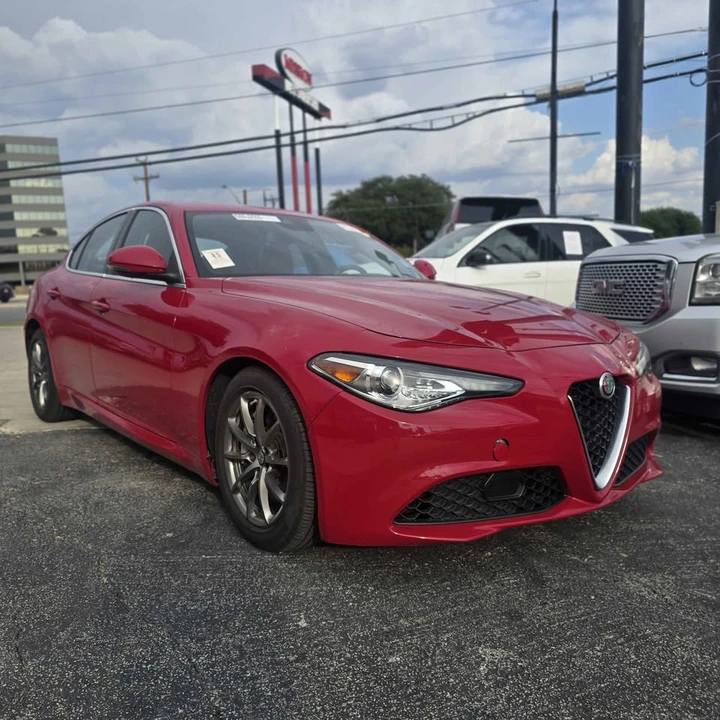 2020 Alfa Romeo Giulia - Image 2 of 6