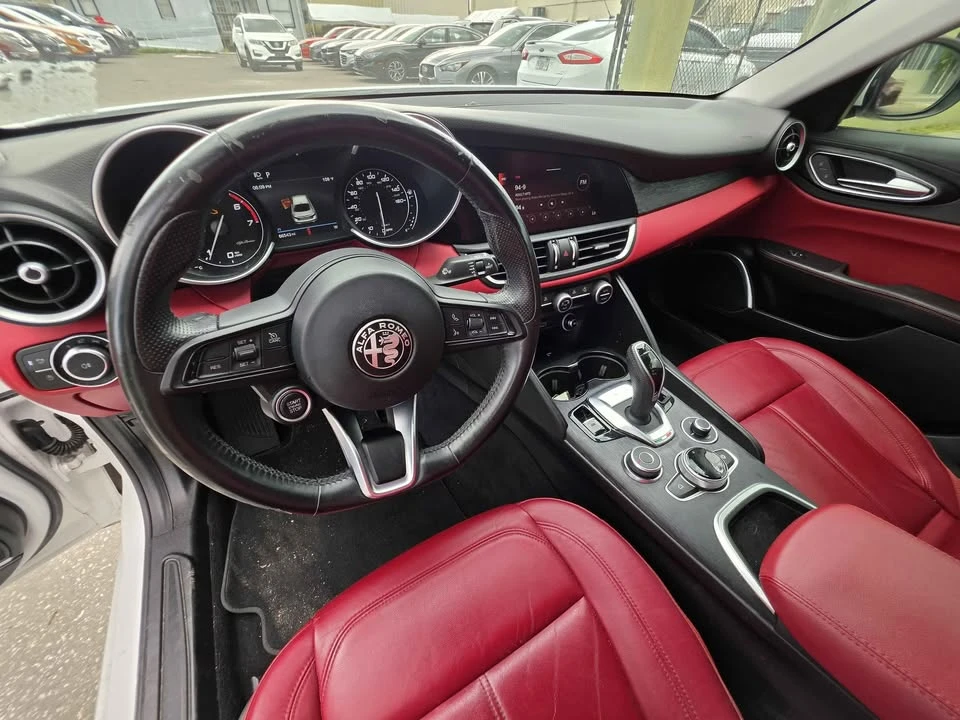 2020 Alfa Romeo Giulia - Image 11 of 14