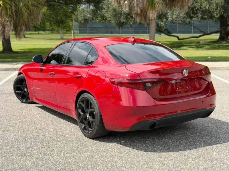 2020 Alfa Romeo Giulia - Image 5 of 20