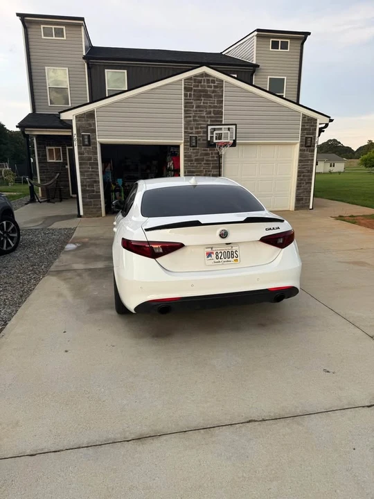 2020 Alfa Romeo Giulia - Image 7 of 10