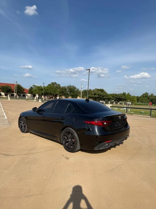 2020 Alfa Romeo Giulia - Image 7 of 17