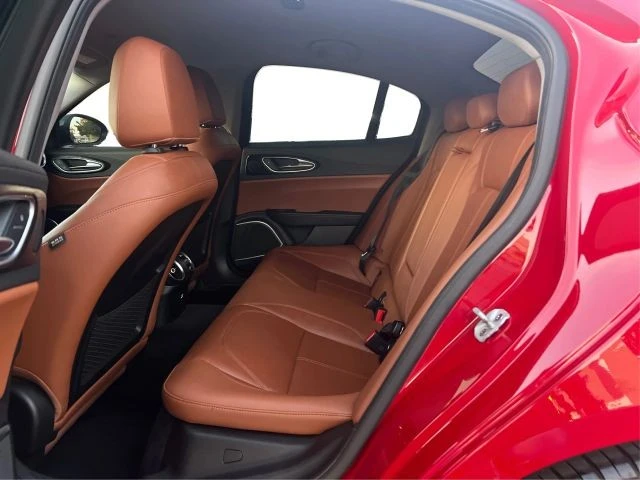 2020 Alfa Romeo Giulia - Image 10 of 21