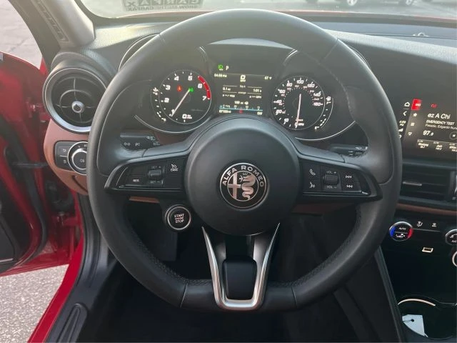 2020 Alfa Romeo Giulia - Image 17 of 21
