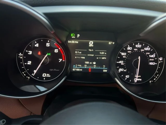 2020 Alfa Romeo Giulia - Image 16 of 21