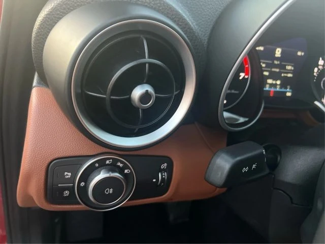 2020 Alfa Romeo Giulia - Image 18 of 21