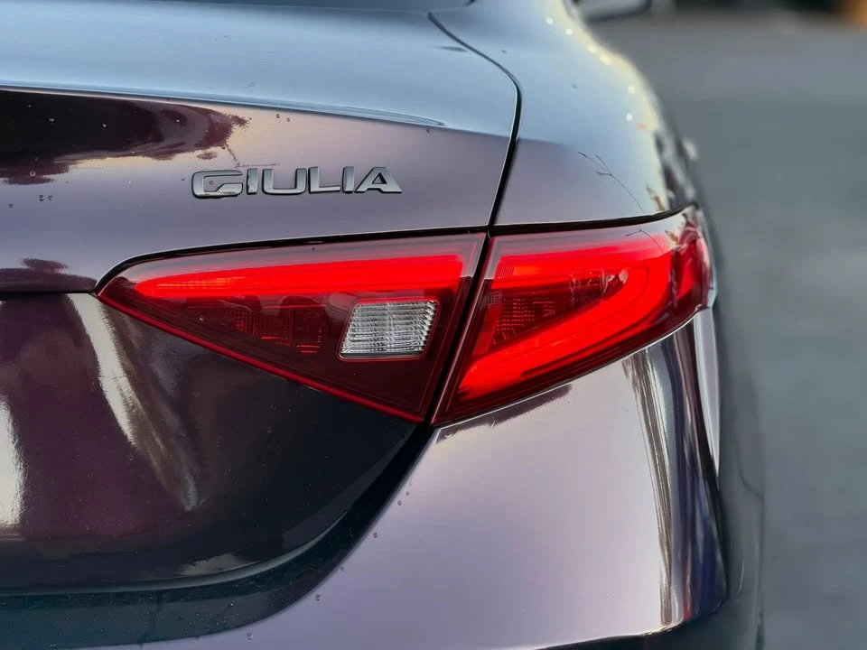 2020 Alfa Romeo Giulia - Image 8 of 20