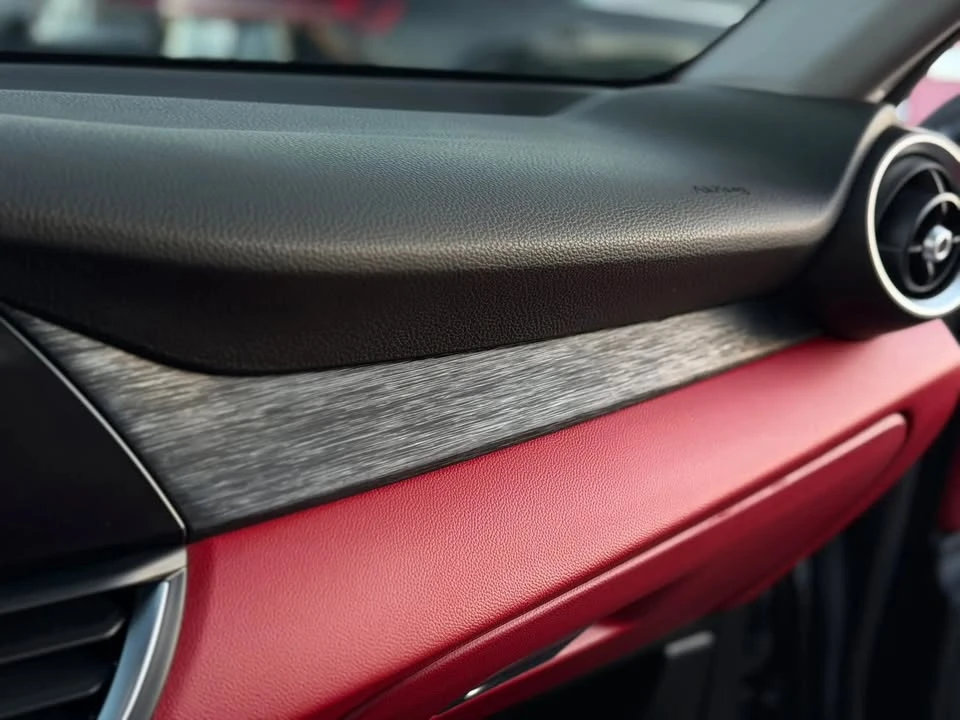 2020 Alfa Romeo Giulia - Image 19 of 20