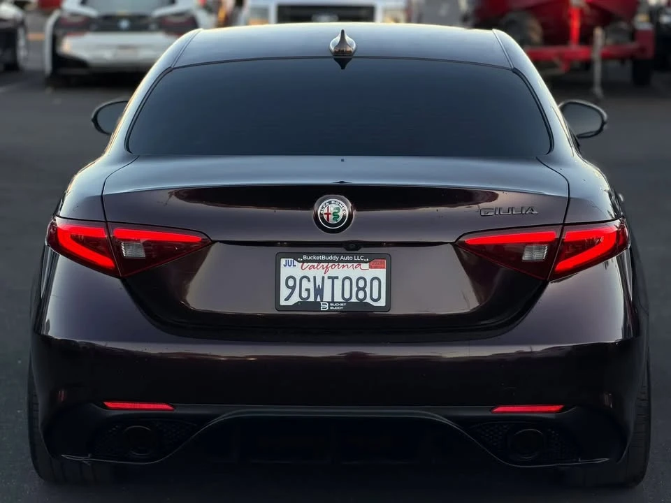 2020 Alfa Romeo Giulia - Image 7 of 20