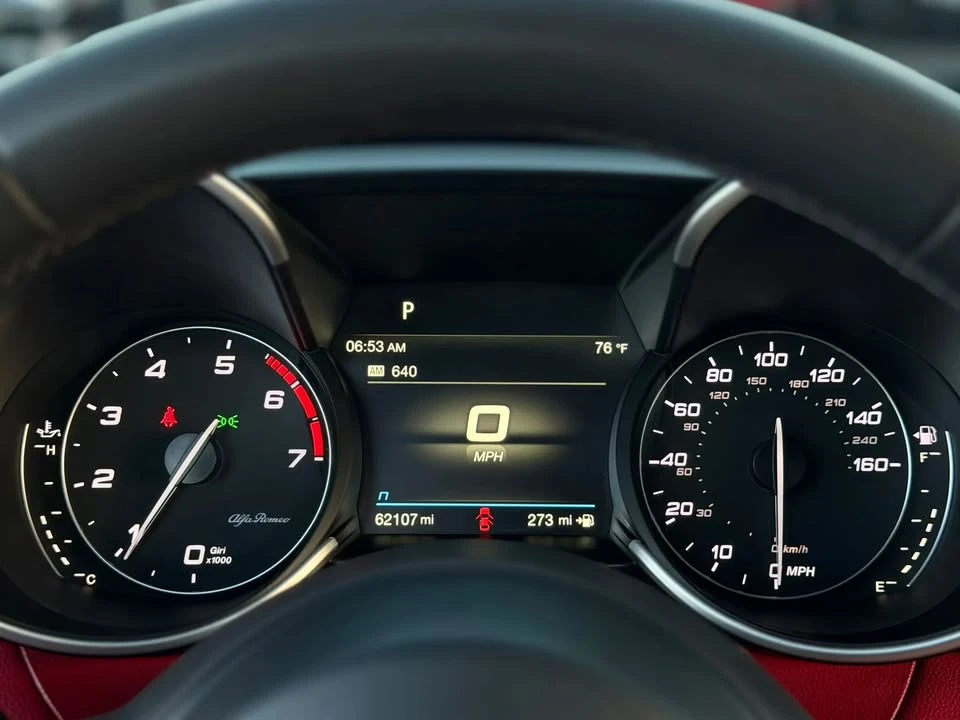 2020 Alfa Romeo Giulia - Image 14 of 20