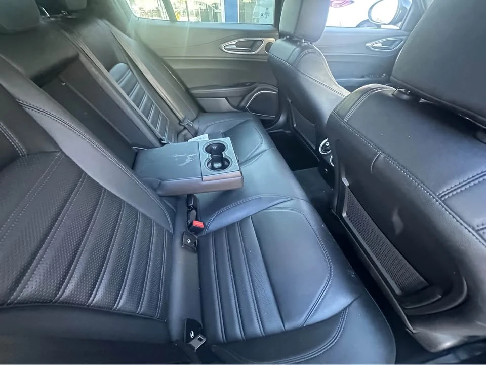 2020 Alfa Romeo Giulia - Image 17 of 21