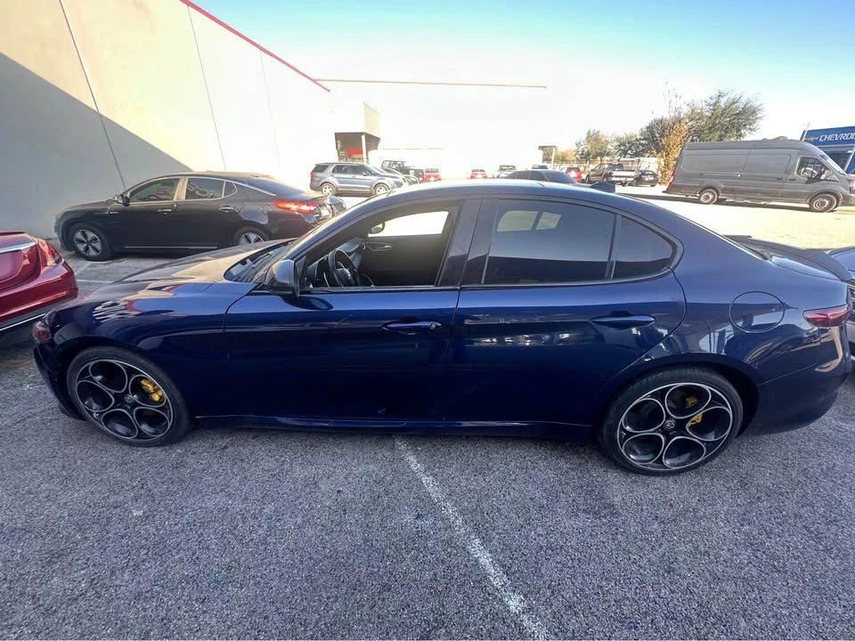 2020 Alfa Romeo Giulia - Image 3 of 21