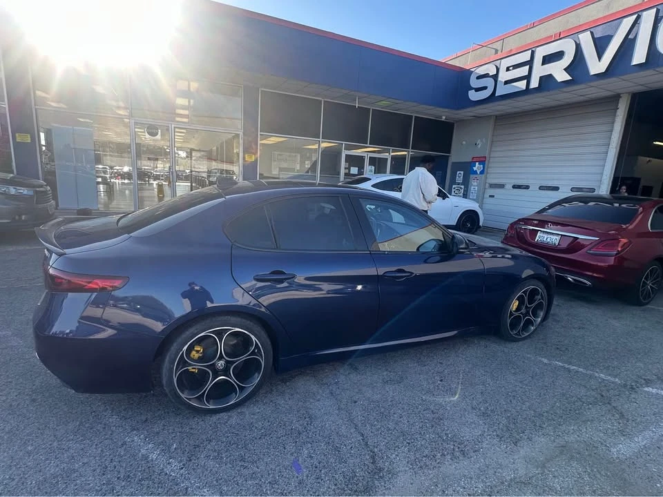 2020 Alfa Romeo Giulia - Image 11 of 21