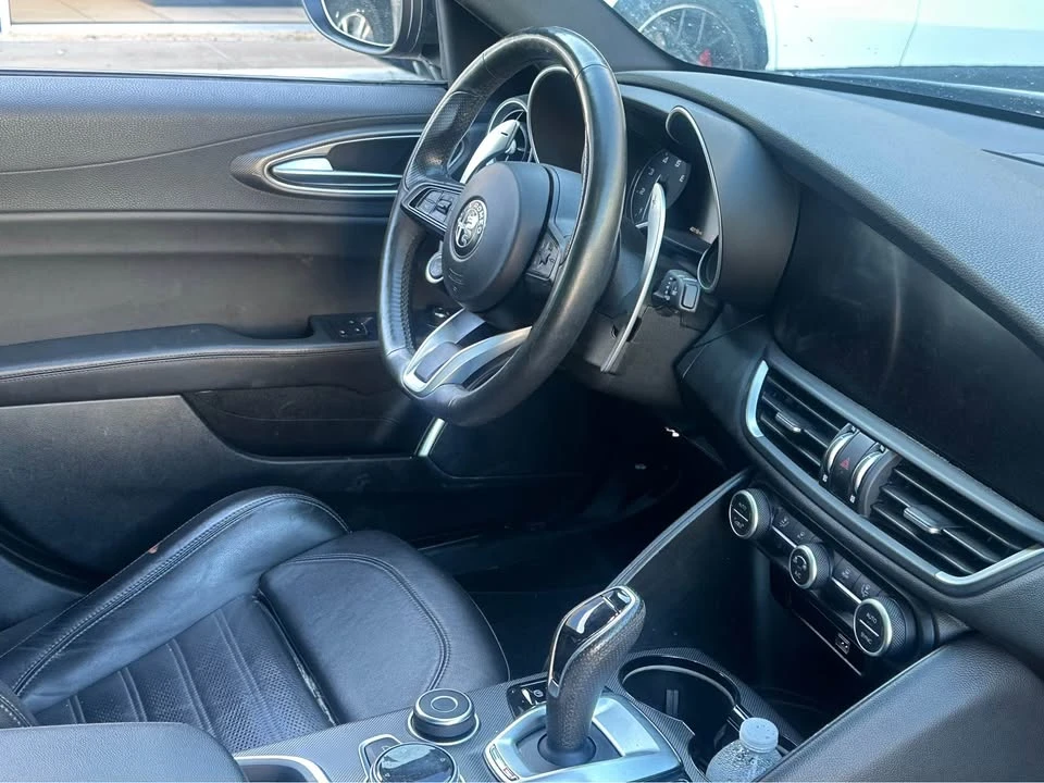 2020 Alfa Romeo Giulia - Image 13 of 21