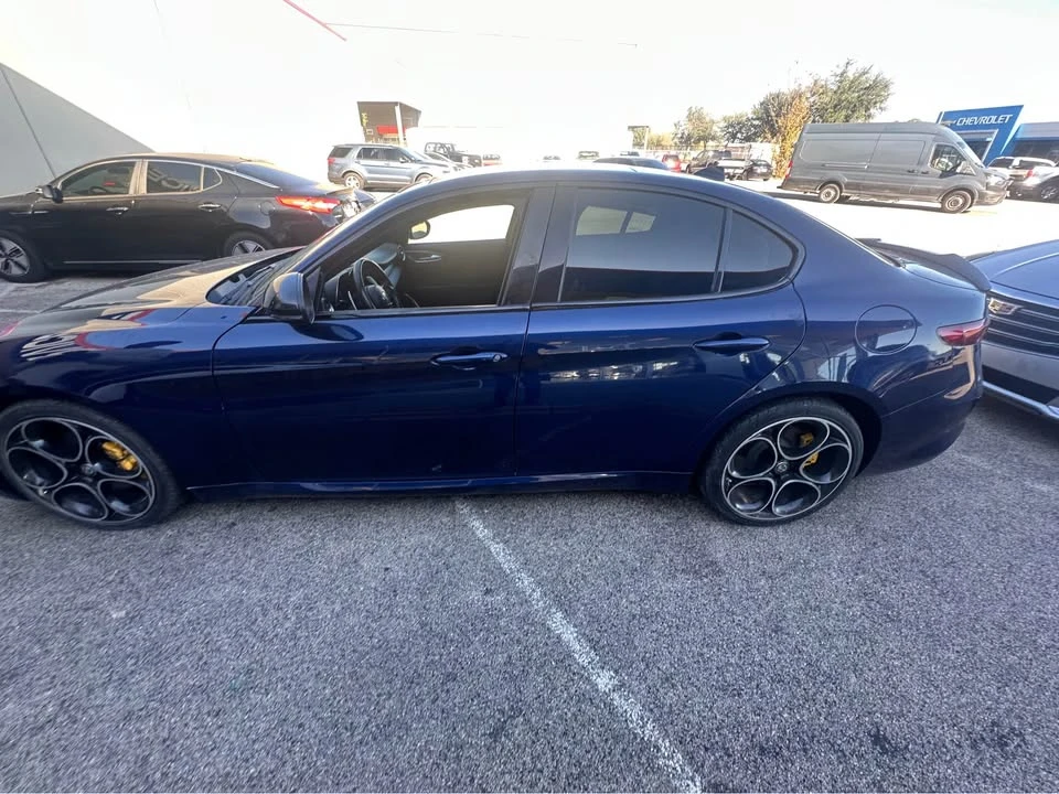 2020 Alfa Romeo Giulia - Image 4 of 21