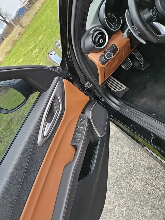 2020 Alfa Romeo Giulia - Image 5 of 9
