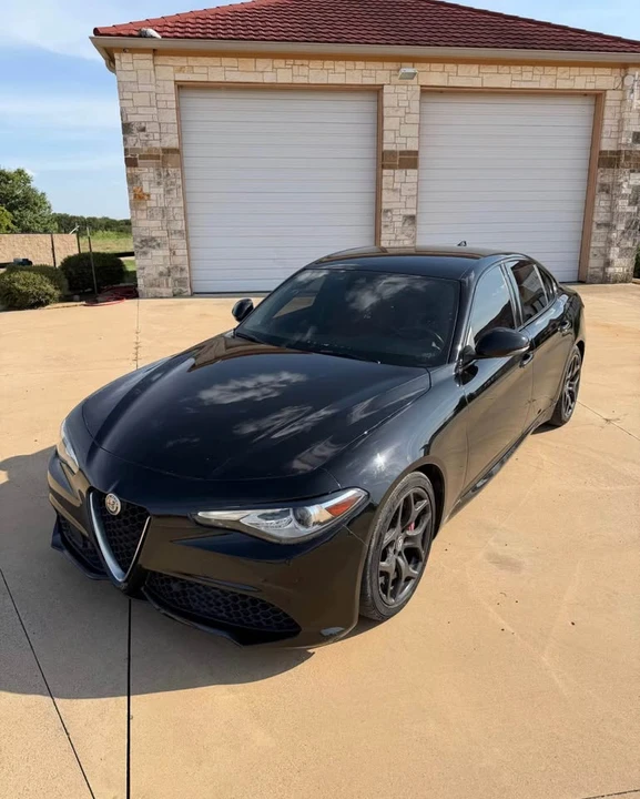2020 Alfa Romeo Giulia - Image 2 of 13