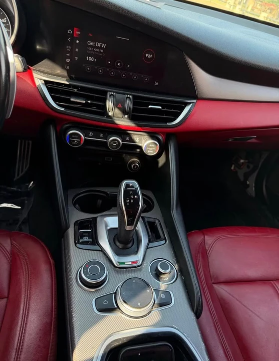 2020 Alfa Romeo Giulia - Image 9 of 13