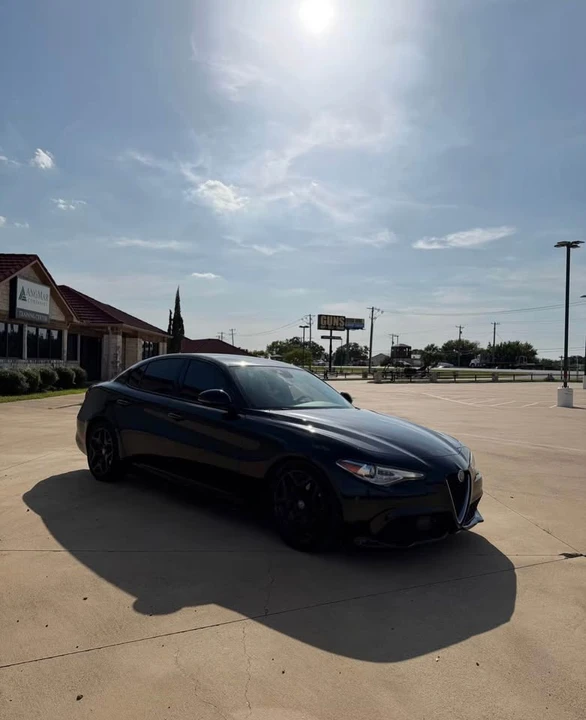 2020 Alfa Romeo Giulia - Image 4 of 13
