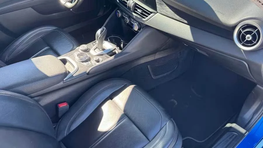 2020 Alfa Romeo Giulia - Image 8 of 10