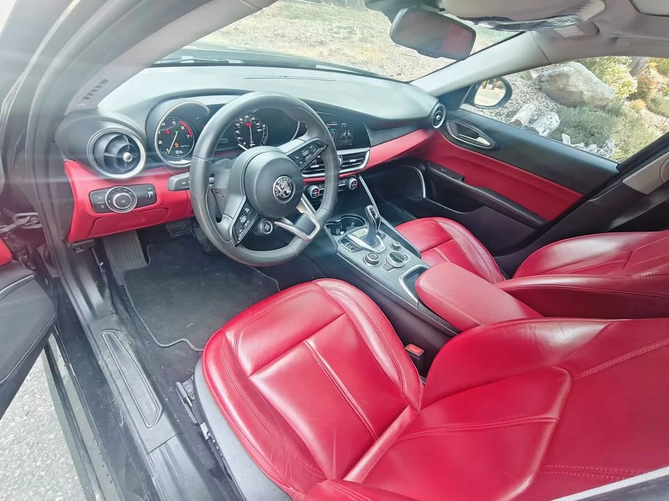 2020 Alfa Romeo Giulia - Image 7 of 11
