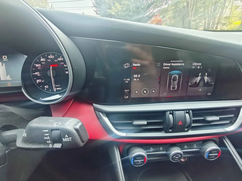 2020 Alfa Romeo Giulia - Image 11 of 11