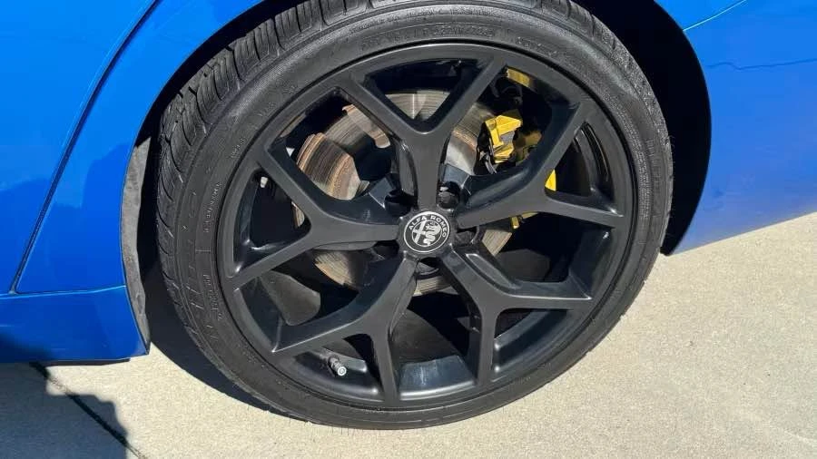 2020 Alfa Romeo Giulia - Image 4 of 10