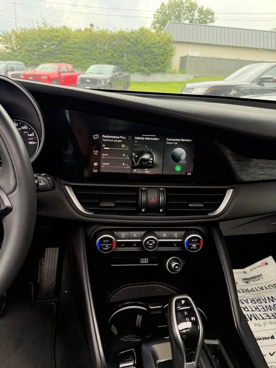 2020 Alfa Romeo Giulia - Image 18 of 20