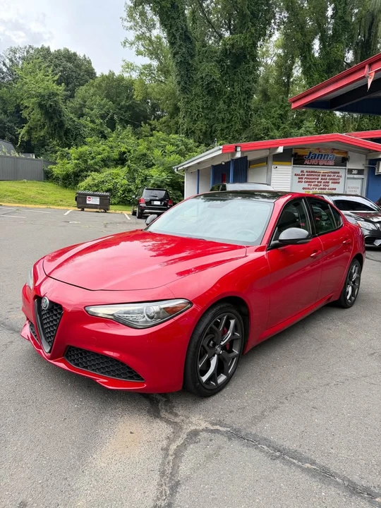 2020 Alfa Romeo Giulia - Image 2 of 20