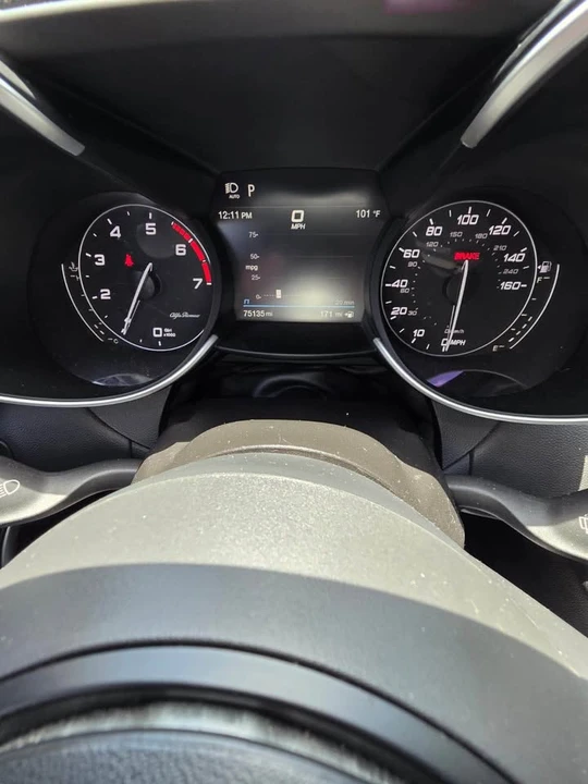 2020 Alfa Romeo Giulia - Image 10 of 16