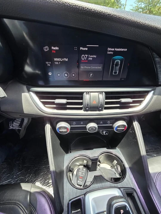 2020 Alfa Romeo Giulia - Image 7 of 16