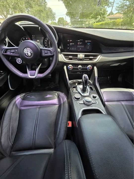 2020 Alfa Romeo Giulia - Image 13 of 16