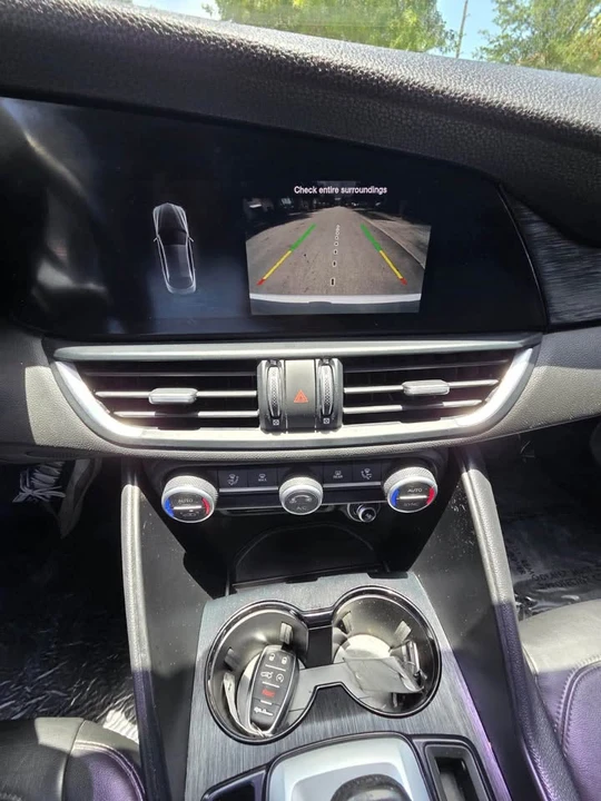 2020 Alfa Romeo Giulia - Image 12 of 16
